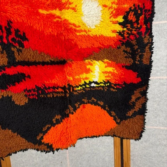 Vintage Sunset Latch Hook Wall Hanging Art Decor 26.5 x 20 Retro Summer - Picture 2 of 7